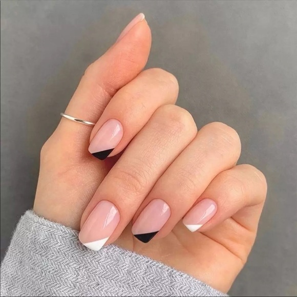 Other - Fashion 24Pcs Natural French Short False Nails